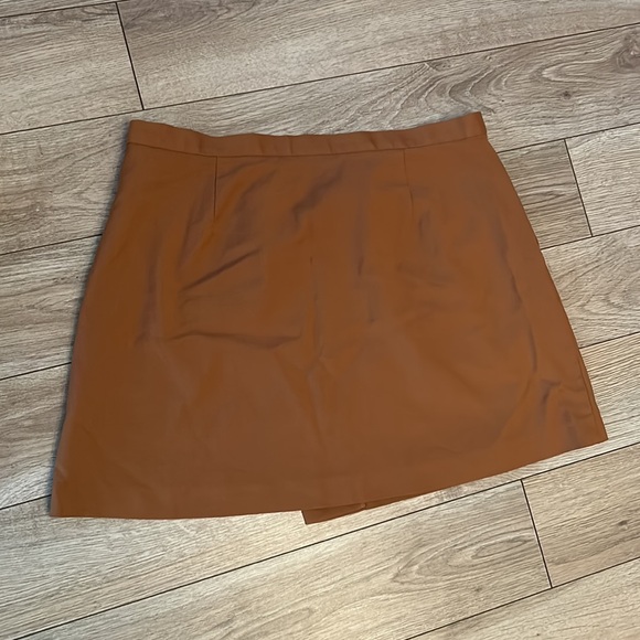 Like New: Brown Theory Mini Wrap Skirt Wool - Picture 2 of 7